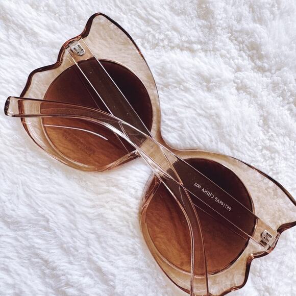 Eliza Brown Butterfly-shaped Sunglasses - Picture 12 of 13